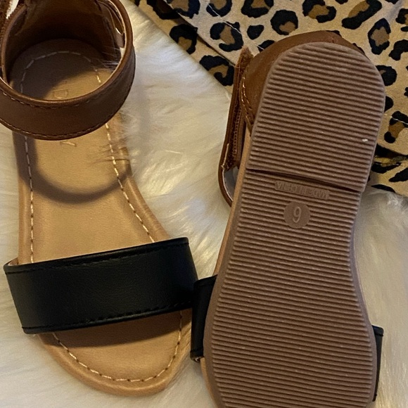 Oldnavy Summer animal print cute outfit size 3T , sandals size 6 - Picture 6 of 6